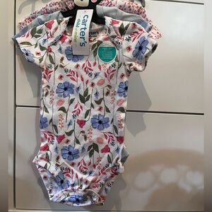 NWT 3 pack carters bodysuits